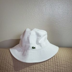 lacoste bucket hat white